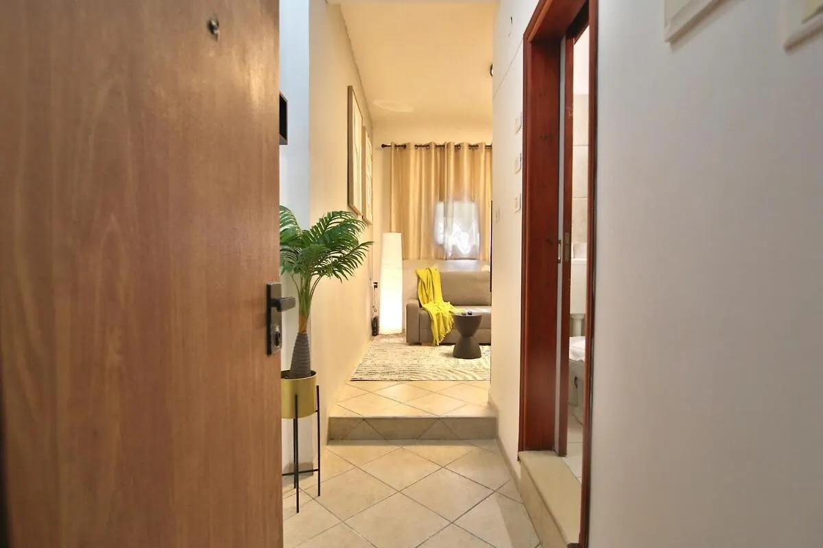 Bat Galim Beachside Stay By Lime حيفا 0*,  إسرائيل