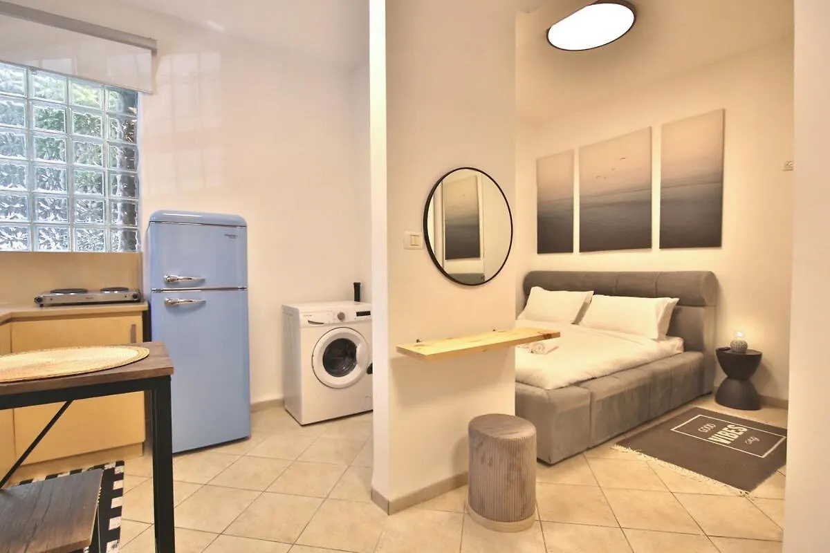 Bat Galim Beachside Stay By Lime حيفا 0*,  إسرائيل